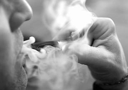 如何使用博格自我CE5 clearomizer电子烟吗？